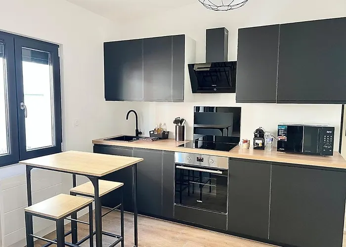 L'annexe, A Deux Pas Du Port *